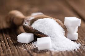 Raw sugar and molasses